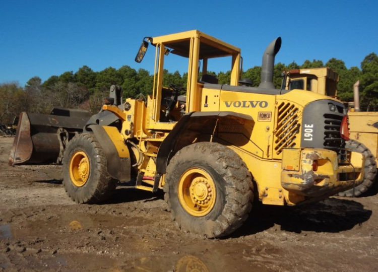 2005 Volvo L90E For Sale in Houston , Texas.